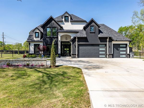 1716 S 94th East Avenue, Tulsa, OK 74112