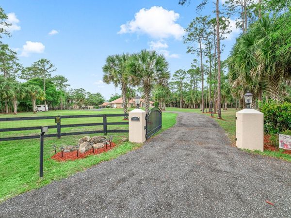2559 Palm Deer Drive, Loxahatchee, FL 33470