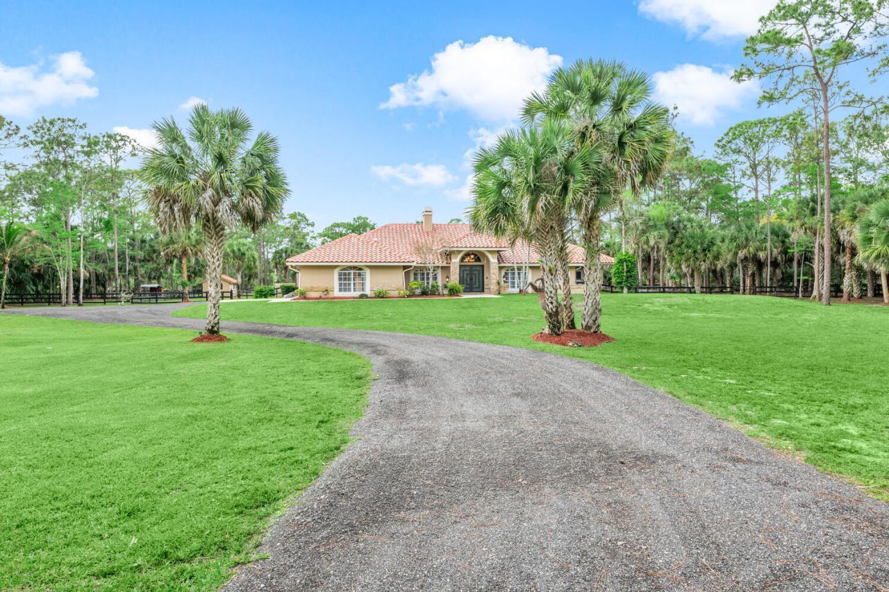 2559 Palm Deer Drive, Loxahatchee, FL 33470 Photo