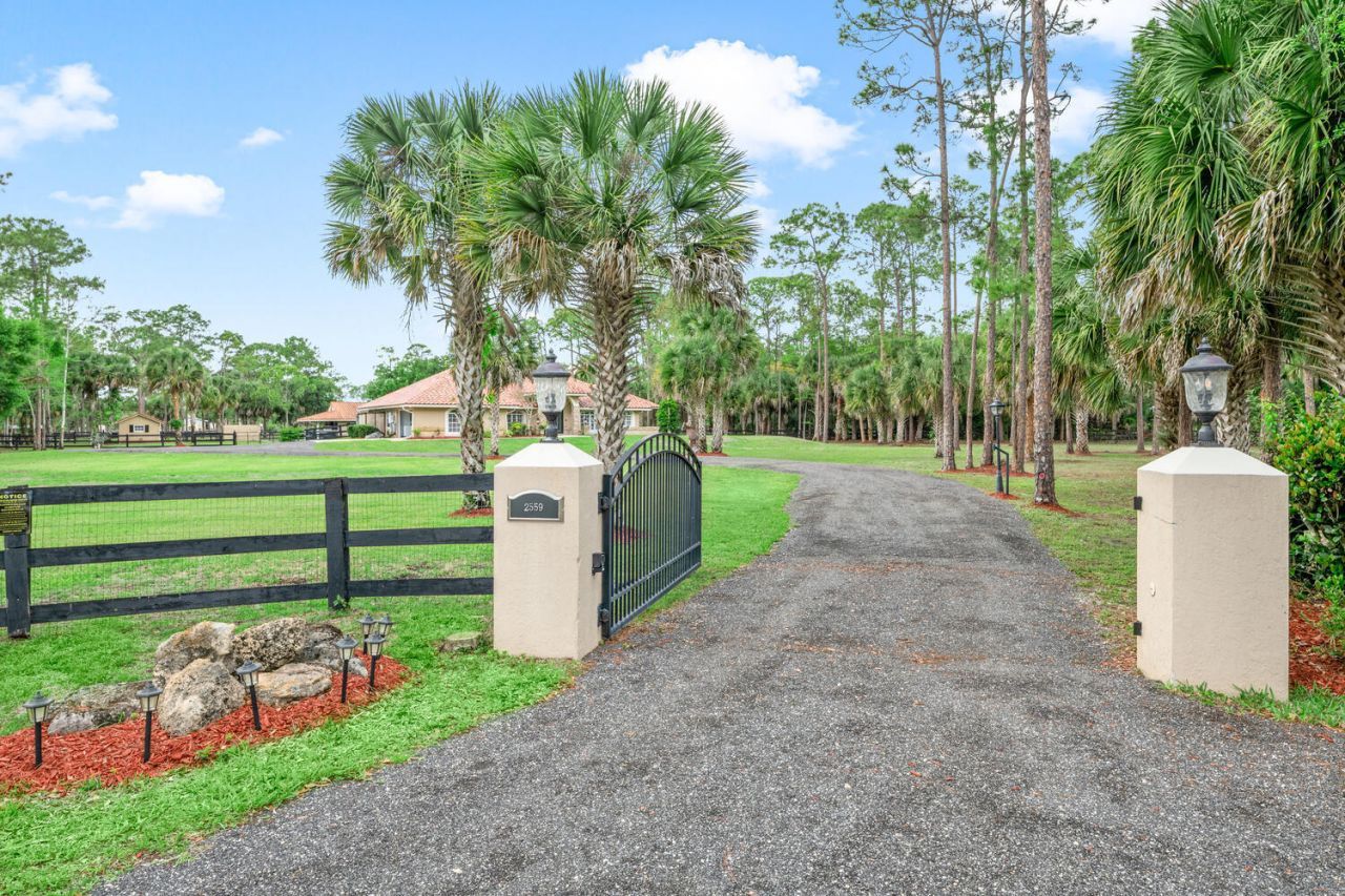 2559 Palm Deer Drive, Loxahatchee, FL 33470 Photo