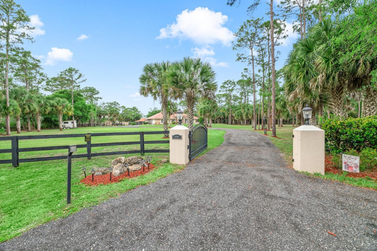 2559 Palm Deer Drive, Loxahatchee, FL 33470 Photo