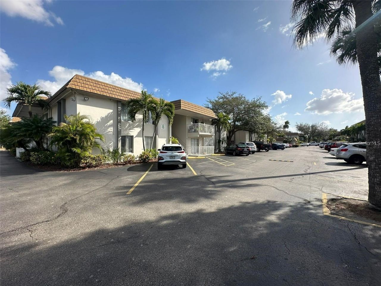 1830 Maravilla Avenue, Unit 607, Fort Myers, FL 33901 Photo