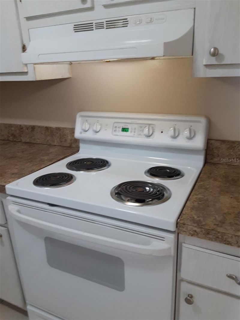 1830 Maravilla Avenue, Unit 607, Fort Myers, FL 33901 Photo