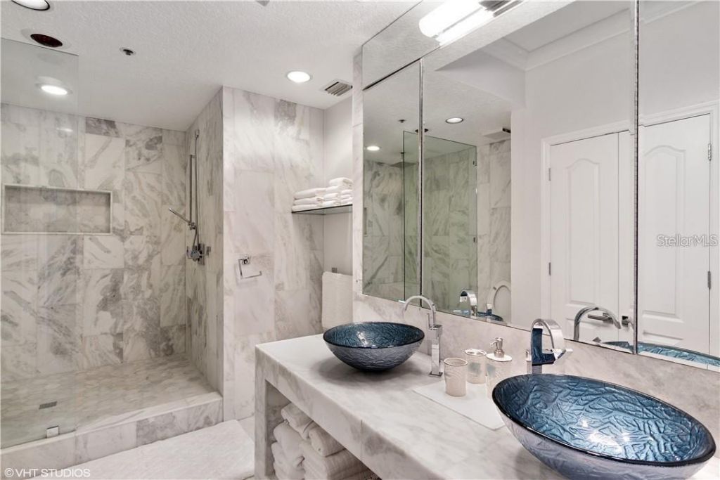 615 Dream Island Road, Unit 107, Longboat Key, FL 34228 Photo