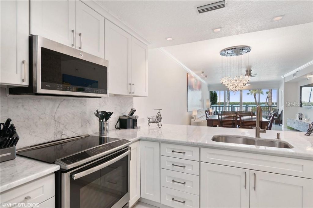 615 Dream Island Road, Unit 107, Longboat Key, FL 34228 Photo