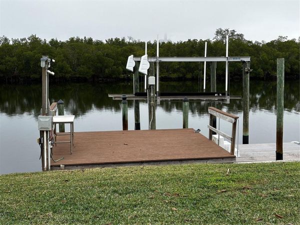 911 SILVER PALM WAY , APOLLO BEACH, FL 33572