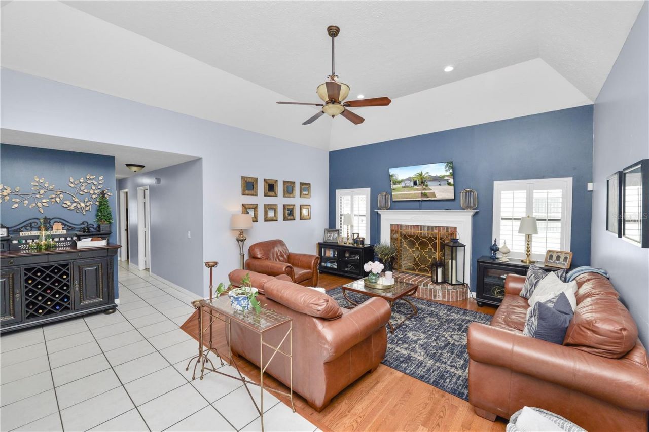 935 Balsamina Drive , Brandon, FL 33510 Photo