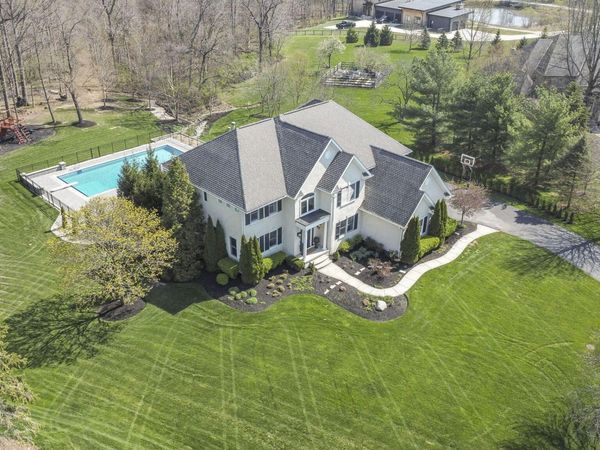 2478 Deseret Drive, Powell, OH 43065