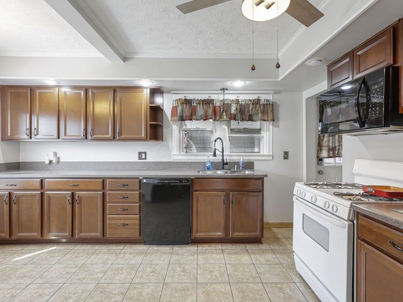 1219 E Locust Street, Lancaster, OH 43130 Photo 12