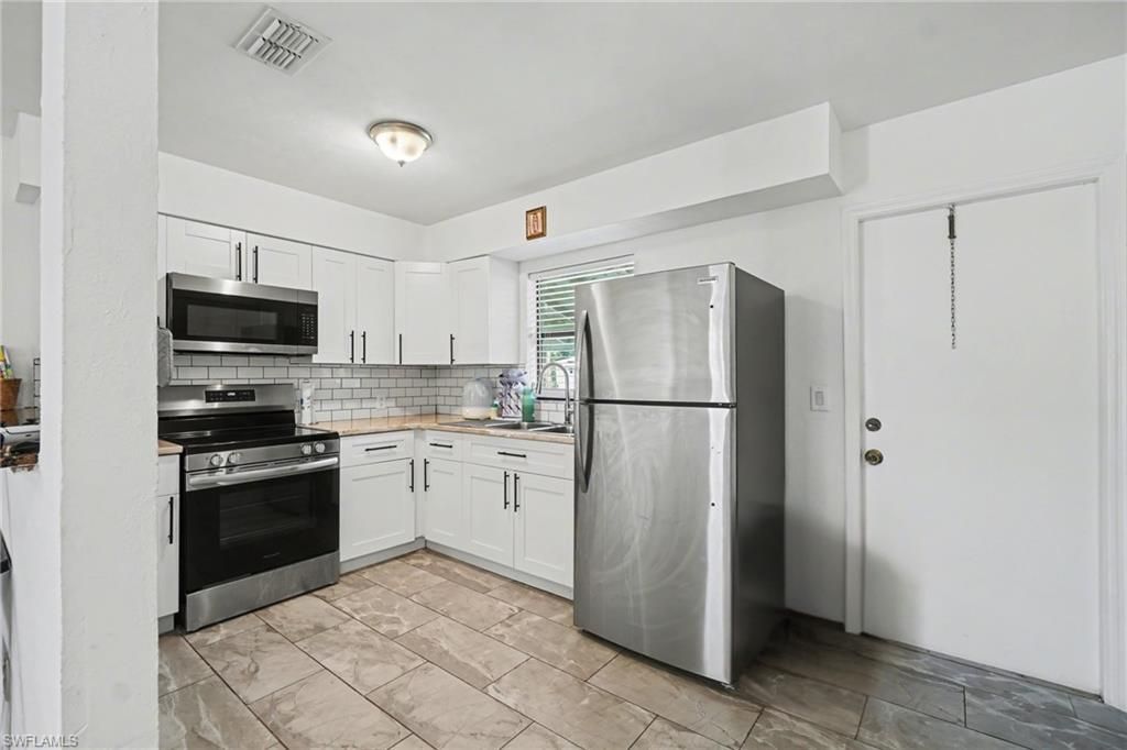 2208/2210 Iris Way, Fort Myers, FL 33905 Photo