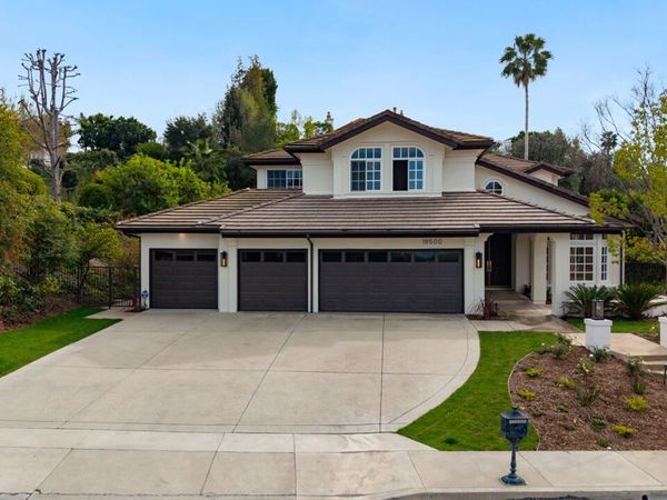 18500 Saint Moritz Drive, Tarzana, CA 91356