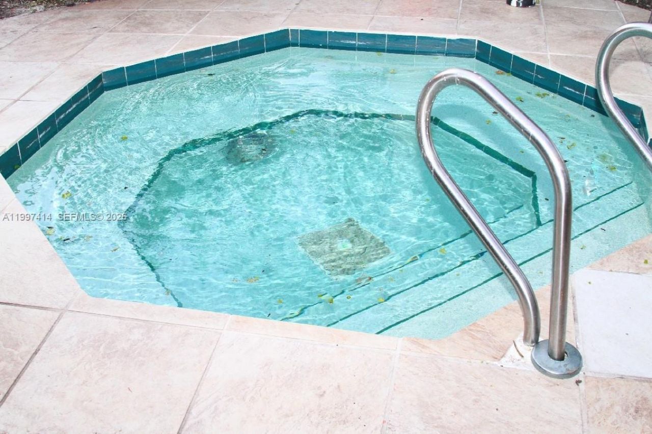 10725 Cleary Blvd, Unit 211, Plantation, FL 33324 Photo