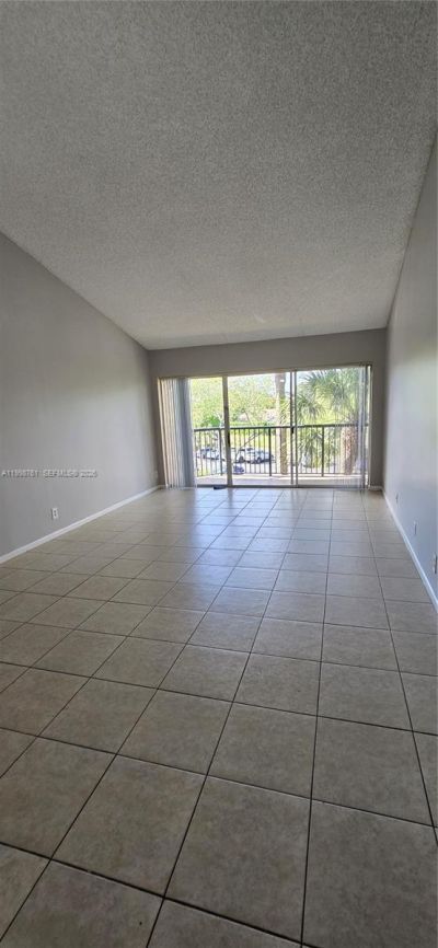 8901 Wiles Rd, Unit 303, Coral Springs, FL 33067 Photo