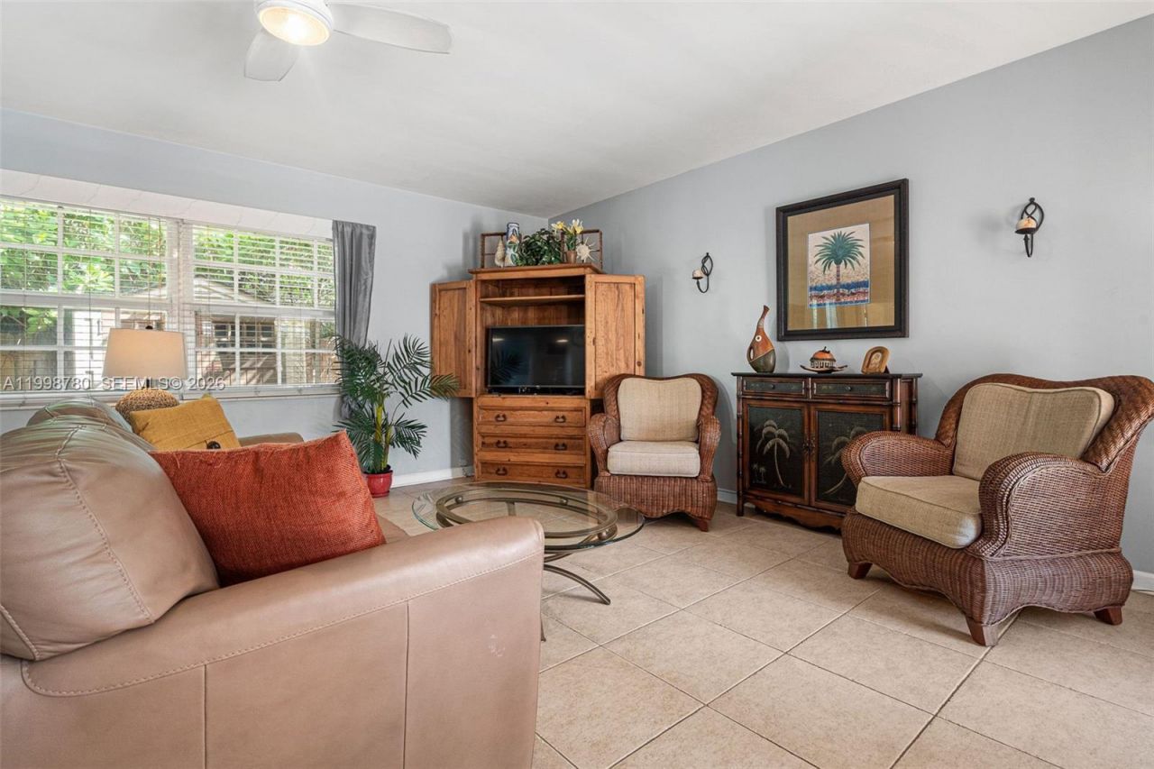 2033 NE 33rd Ave, Unit 2, Fort Lauderdale, FL 33305 Photo