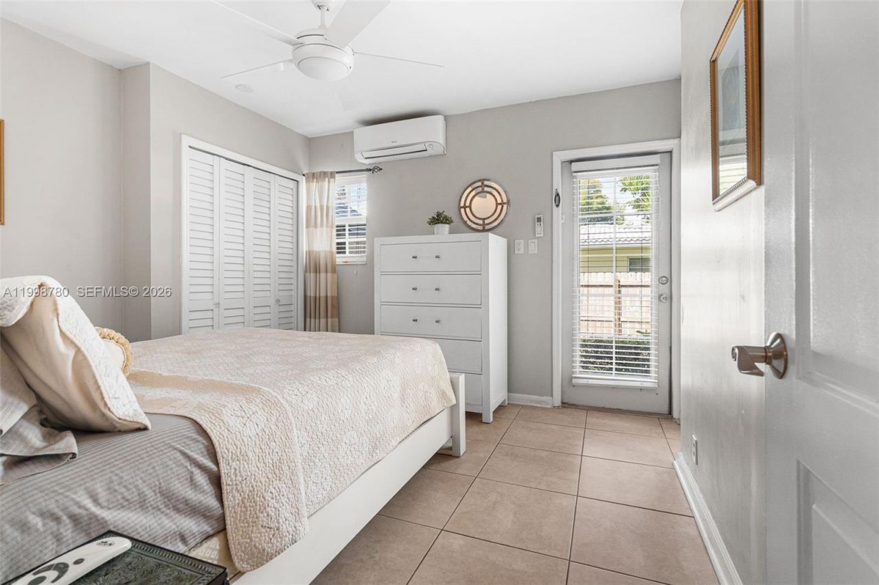 2033 NE 33rd Ave, Unit 2, Fort Lauderdale, FL 33305 Photo