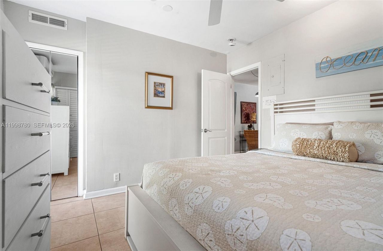 2033 NE 33rd Ave, Unit 2, Fort Lauderdale, FL 33305 Photo