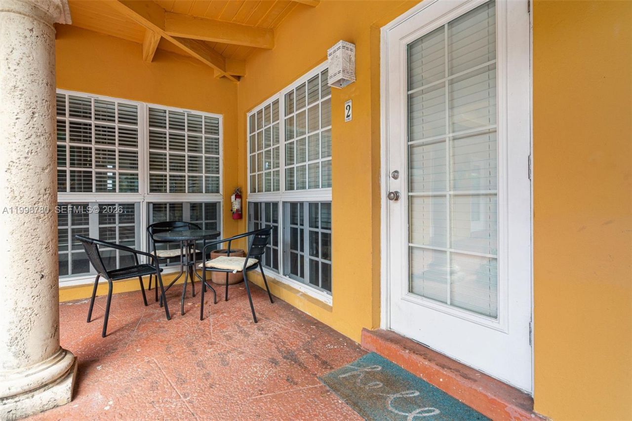 2033 NE 33rd Ave, Unit 2, Fort Lauderdale, FL 33305 Photo