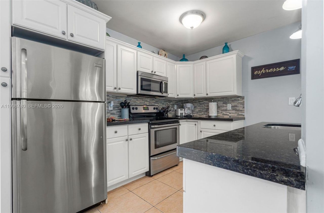 2033 NE 33rd Ave, Unit 2, Fort Lauderdale, FL 33305 Photo