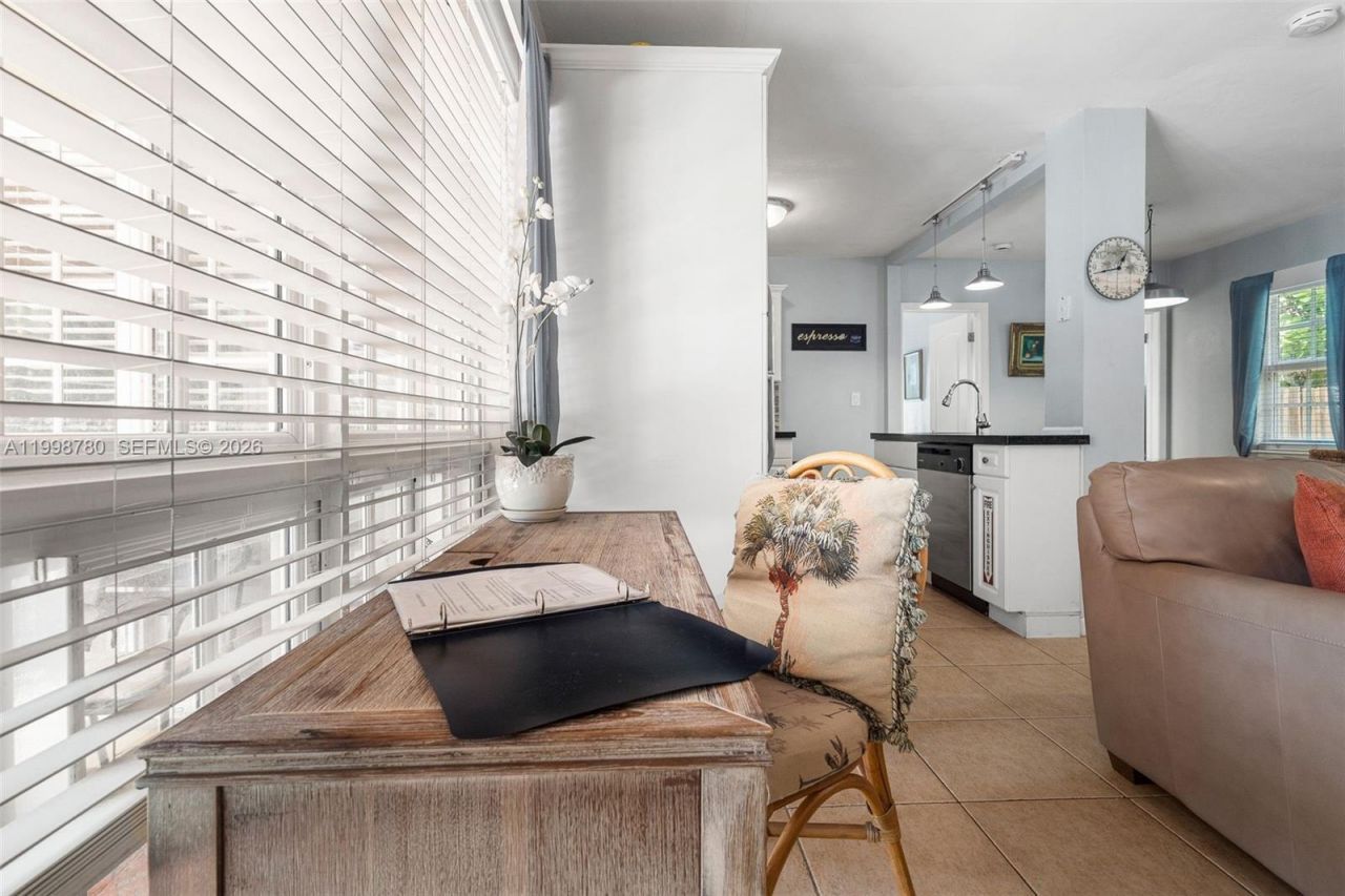 2033 NE 33rd Ave, Unit 2, Fort Lauderdale, FL 33305 Photo