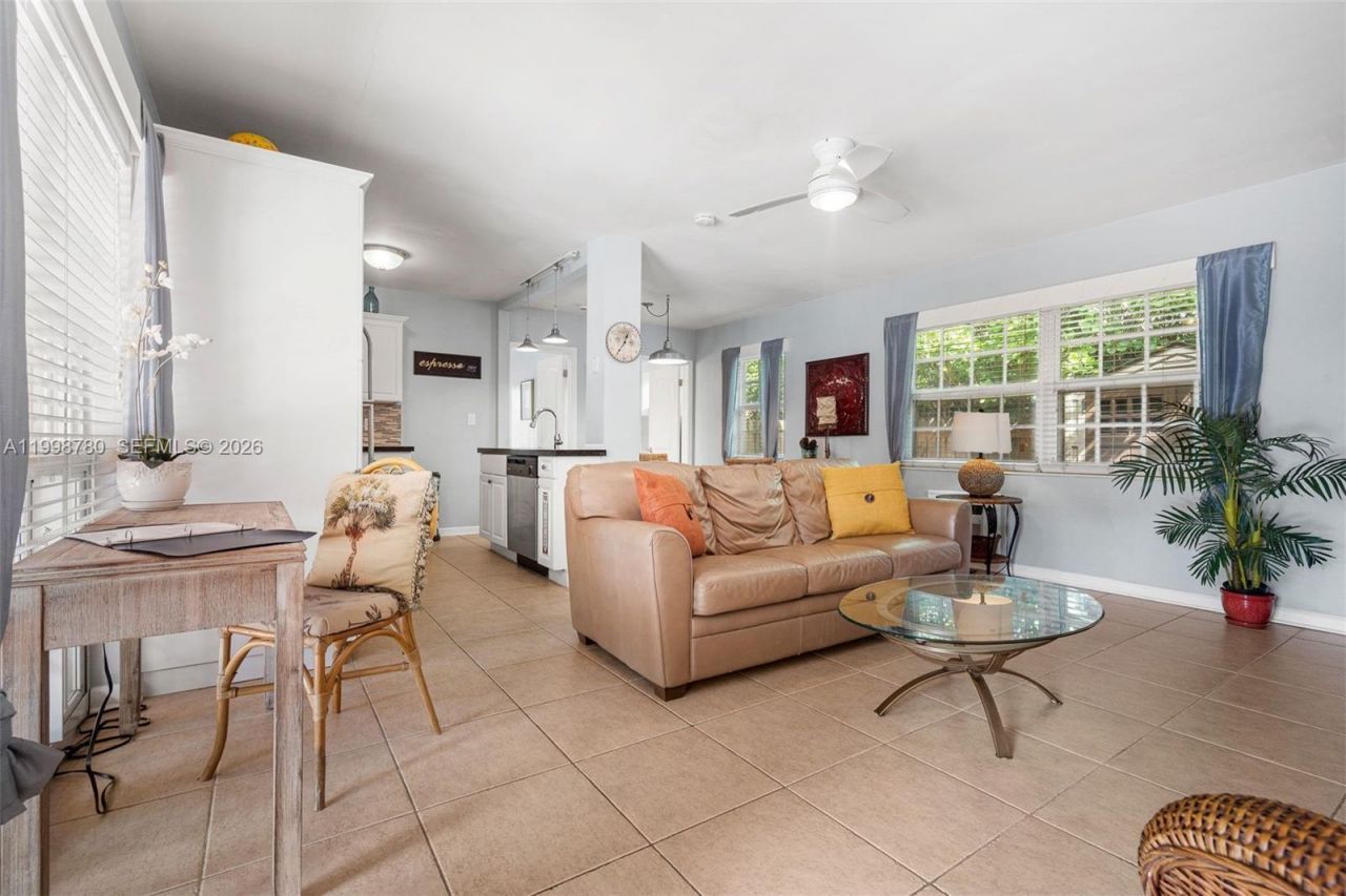 2033 NE 33rd Ave, Unit 2, Fort Lauderdale, FL 33305 Photo