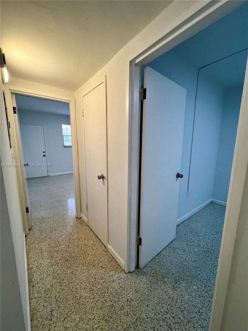 675 SW 7th Ave, Unit 11, Miami, FL 33130 Photo