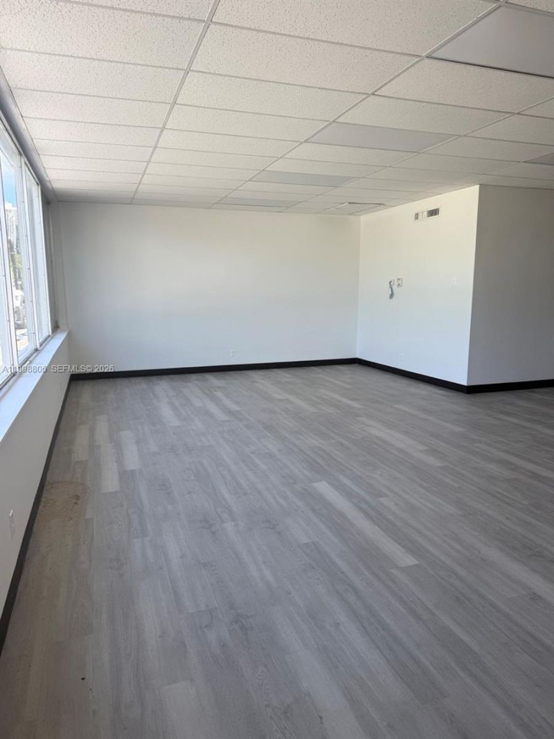 2876 E Oakland Park Blvd, Fort Lauderdale, FL 33306 Photo