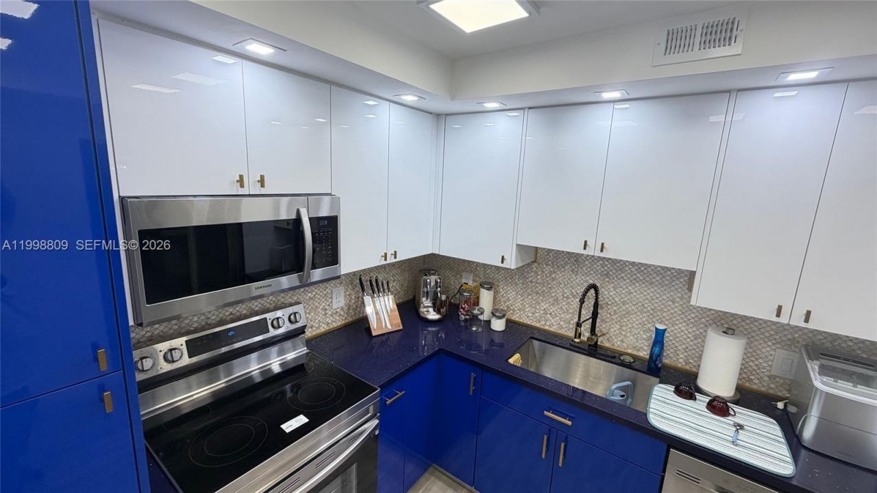 1965 S Ocean Dr, Unit 5D, Hallandale Beach, FL 33009 Photo