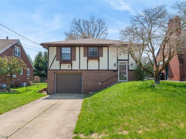 208 Bonnett Street SW, North Canton, OH 44720