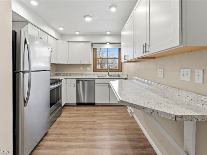 208 Bonnett Street SW, North Canton, OH 44720 Photo 6