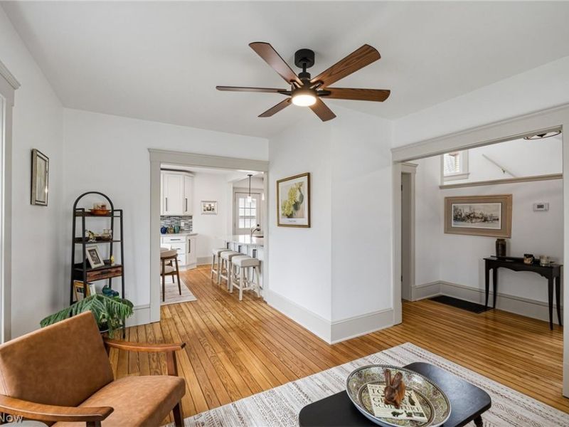 353 S Prospect Street, Medina, OH 44256 Photo 2