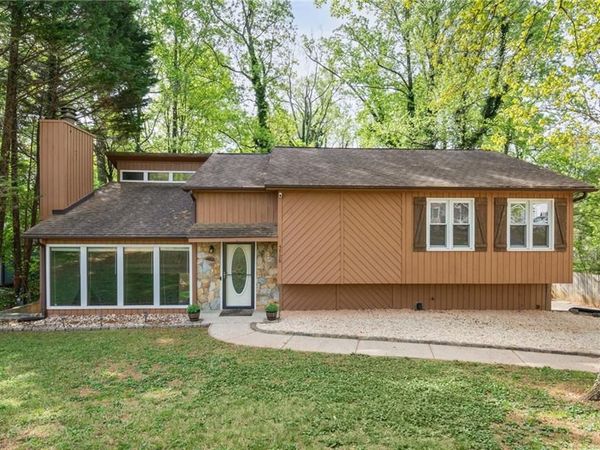 5728 Remington Drive , Winston-Salem, NC 27104