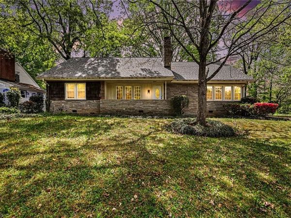 711 Quaker Lane , High Point, NC 27262