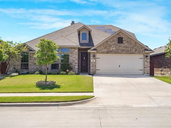 253 Cattlemans Trail, Saginaw, TX 76131