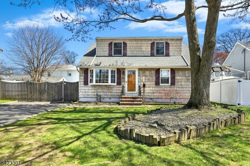 348 Maplewood Ave, Kenilworth, NJ 07033 Main Photo