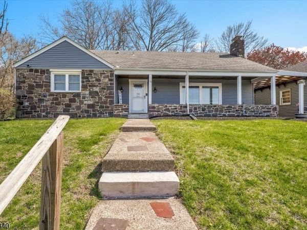 10 Hillside Ave, Milford, NJ 08848