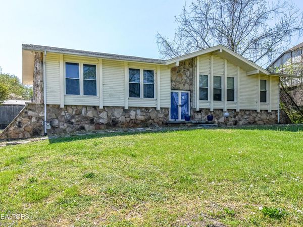 1253 Topside Rd, Louisville, TN 37777