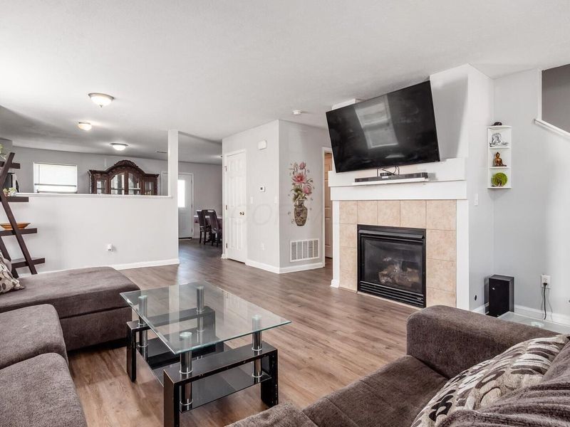 1239 Canterhurst Street, Blacklick, OH 43004 Photo 2