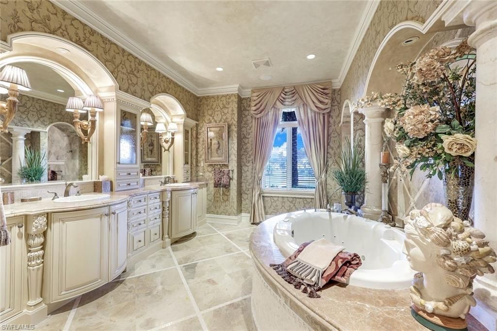 580 S Heathwood Dr , Marco Island, FL 34145 Photo