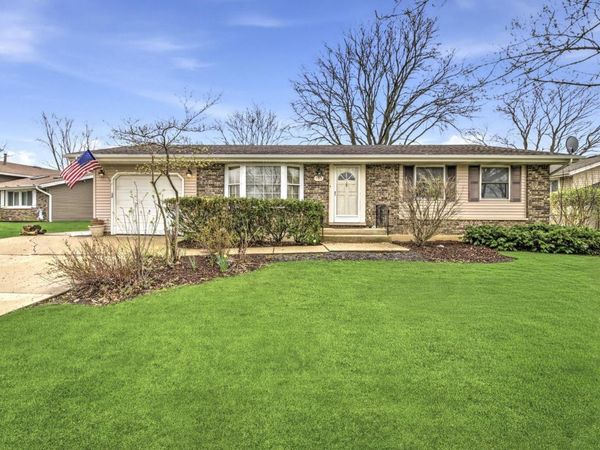 133 Lela Lane, Schaumburg, IL 60193