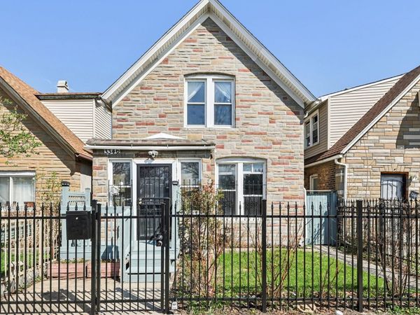3346 W Iowa Street , Chicago, IL 60651
