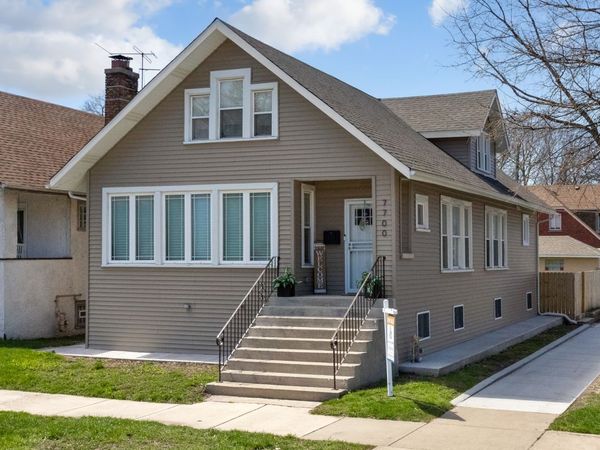 7700 S Paxton Avenue , Chicago, IL 60649