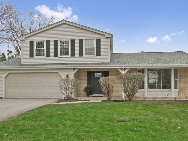 1554 CHICKASAW Drive , Naperville, IL 60563