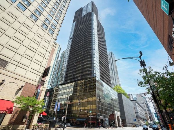 10 E Ontario Street, Unit 2101, Chicago, IL 60611