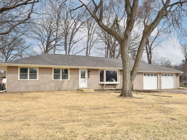 14408 W Kostner Ln, New Berlin, WI 53151
