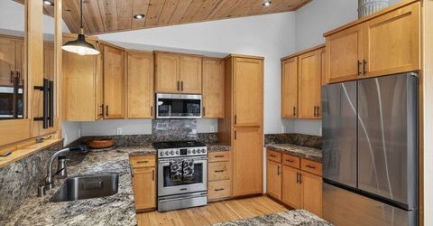 12442 Saint Bernard Drive, Truckee, CA 96161 Photo