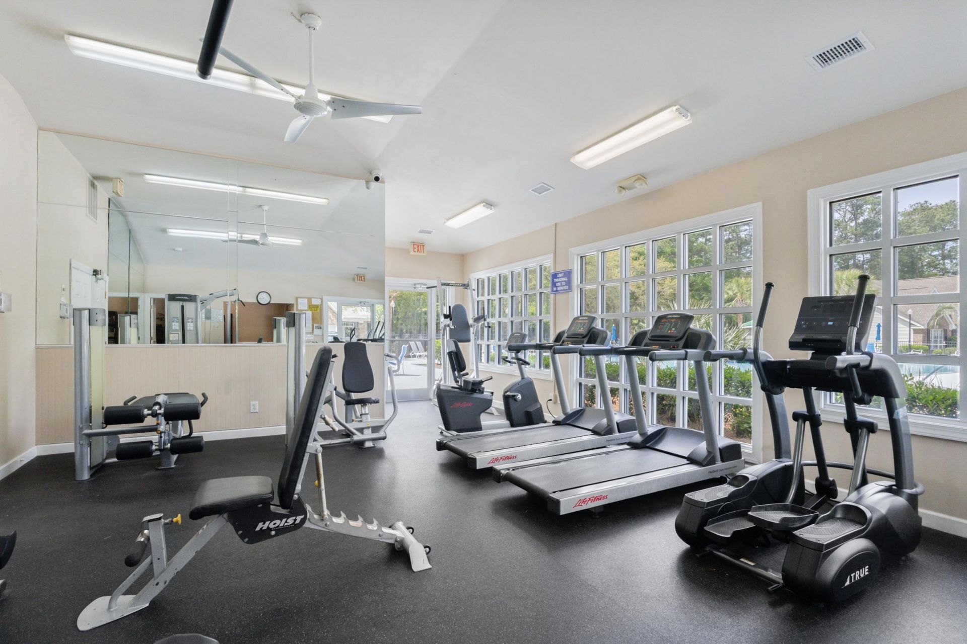 4565 Firethorne Dr. Photo 47