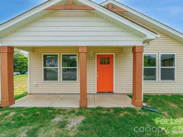 303 Cabarrus Avenue W, Concord, NC 28025