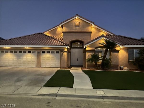 5520 Kings Row Court , Las Vegas, NV 89148