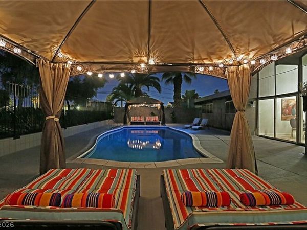 3538 Pueblo Way , Las Vegas, NV 89169