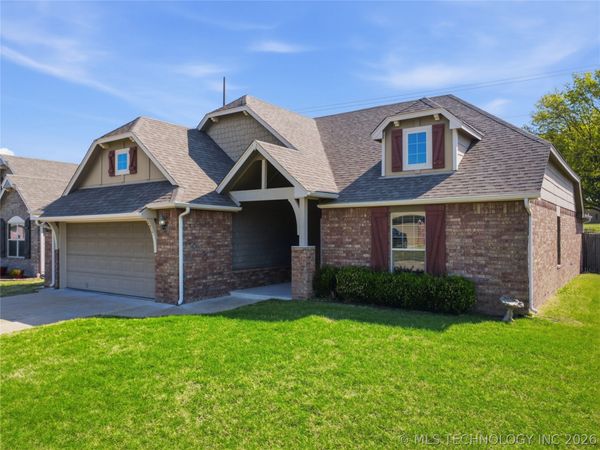 2437 S Maple Avenue , Broken Arrow, OK 74012